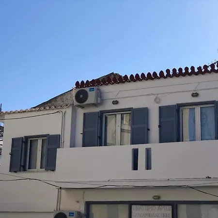 ένα όμορφο σπίτι στον οικισμό της δρυοπιδας